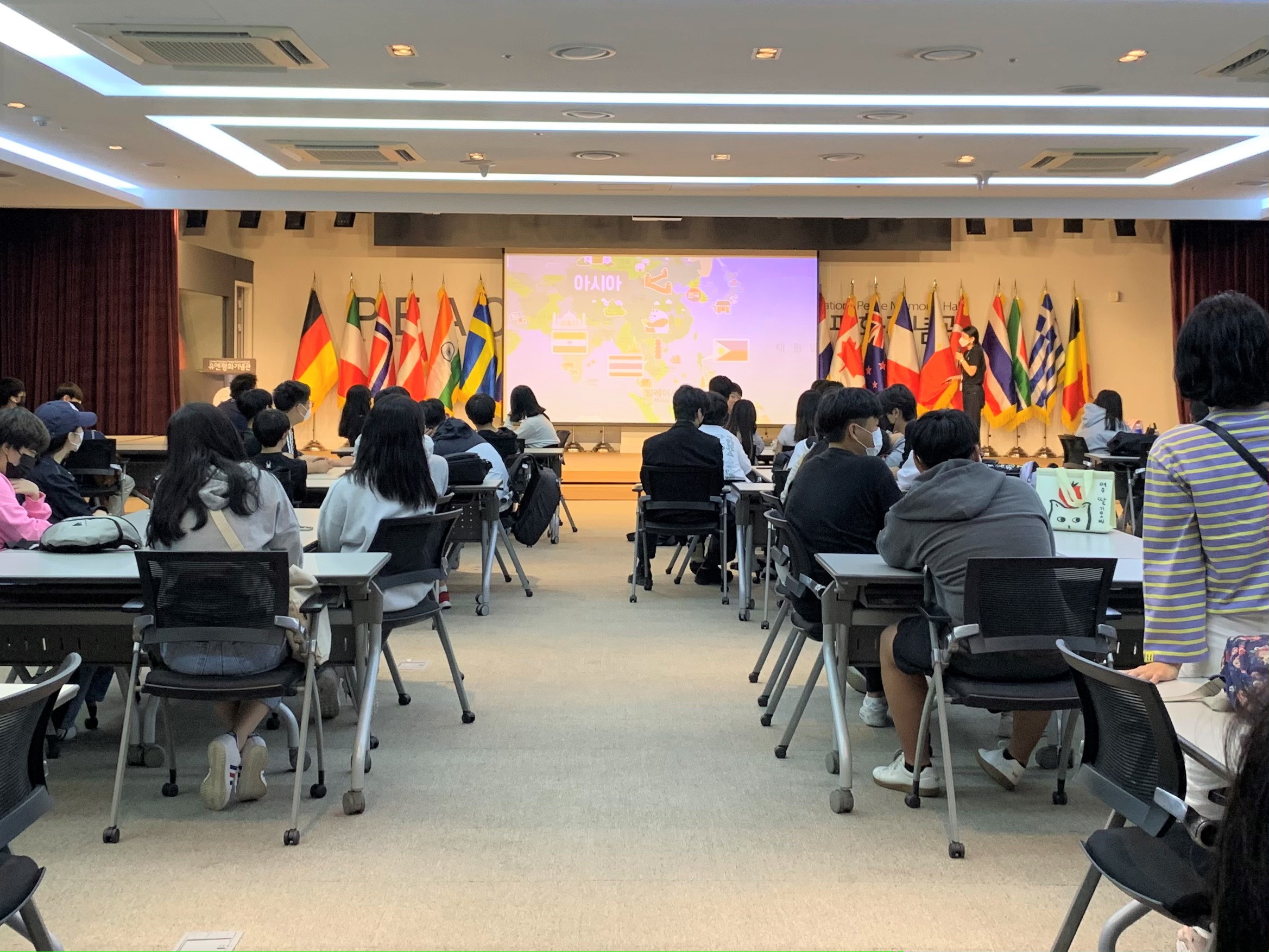 평화스쿨, 알쏭달쏭  UN참전국 - 주례중학교 첫번째 이미지